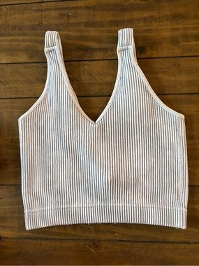 Zenana Outfitters Ribbed V-Neck Crop Tank - White